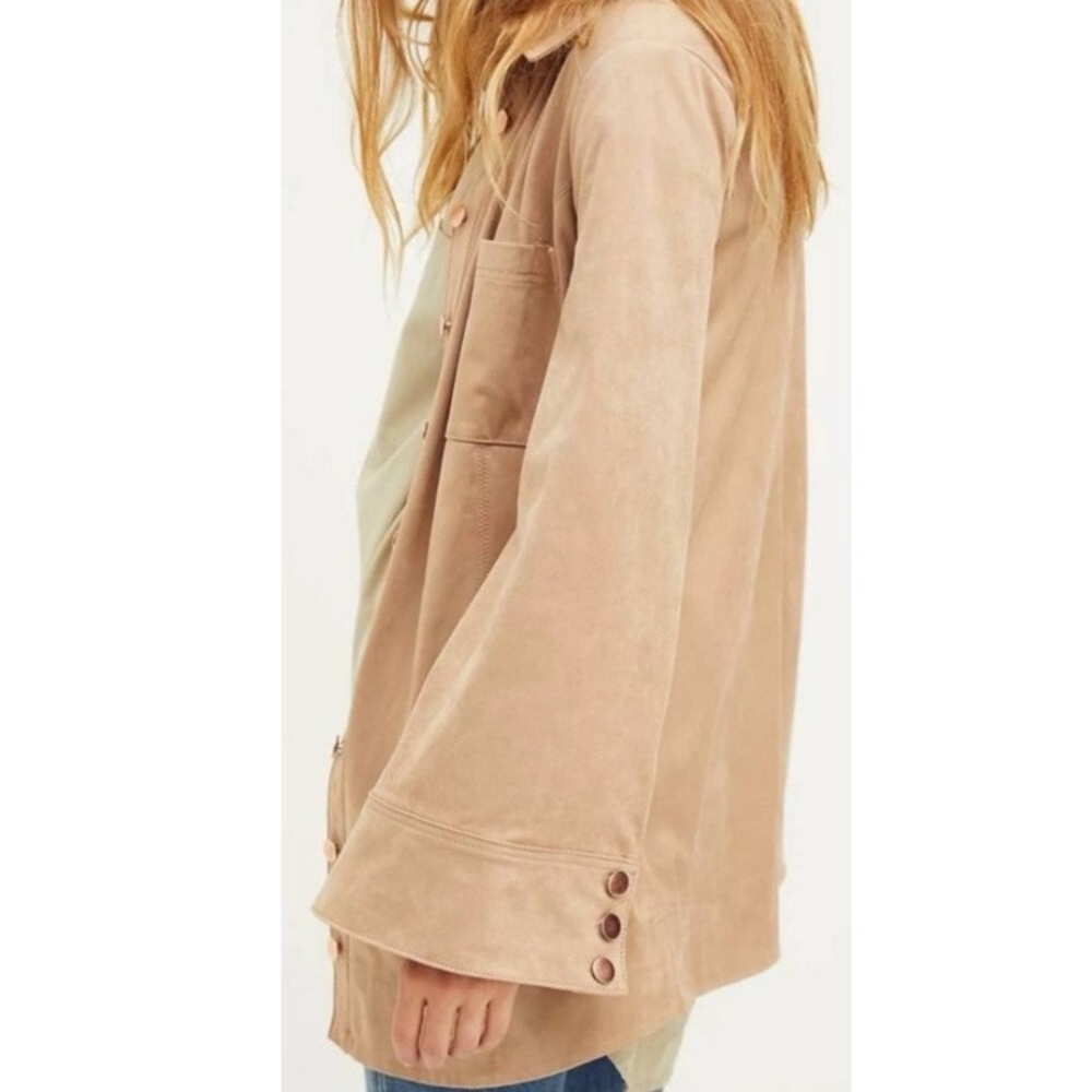 Free People Ari Faux Suede Shirt Jacket Size M Tan Rose Gold Buttons Boho Top - Picture 2 of 16